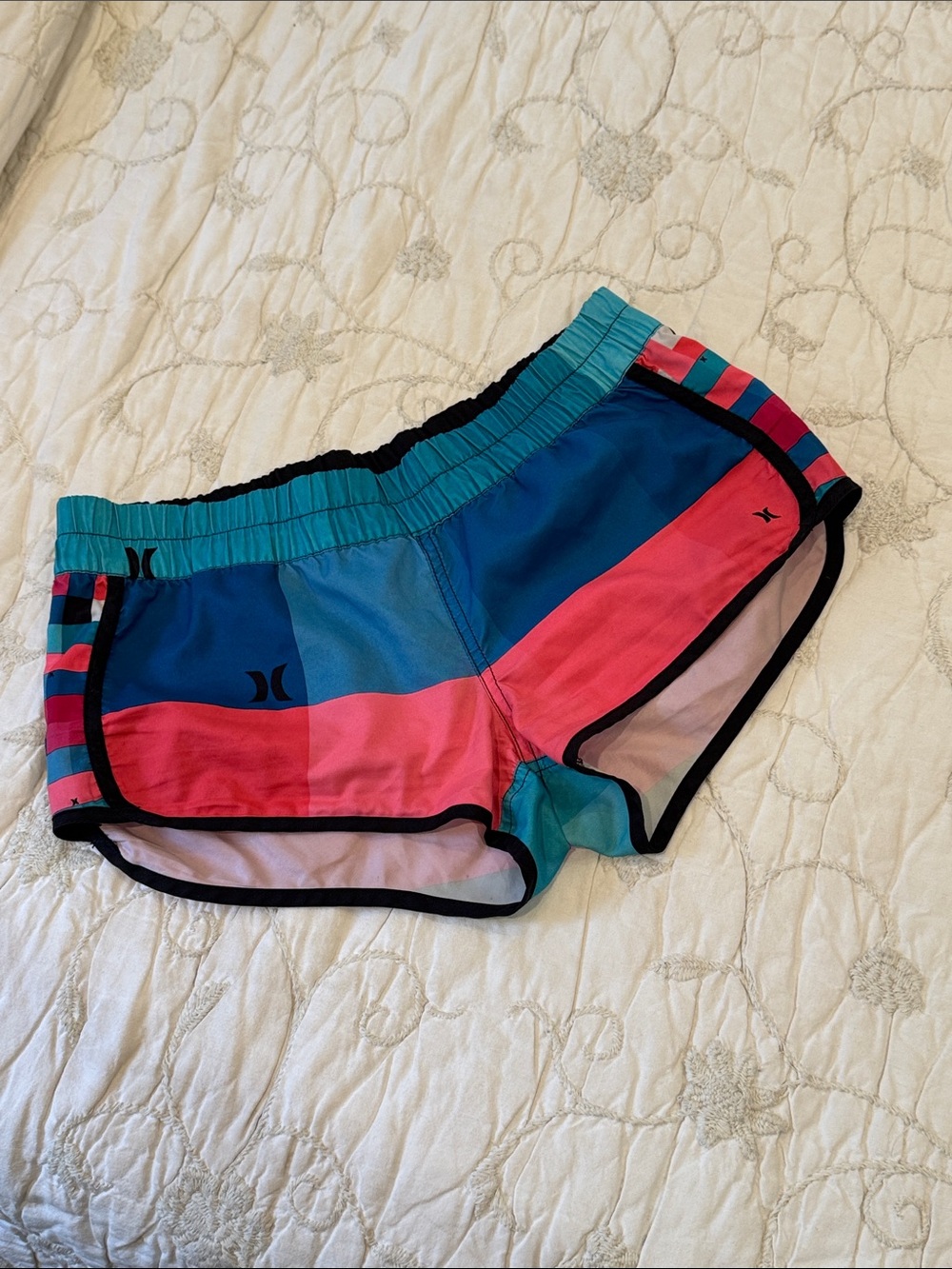 Hurley (Small / med IMO) Women's Teal & Coral Colorblock Athletic Shorts